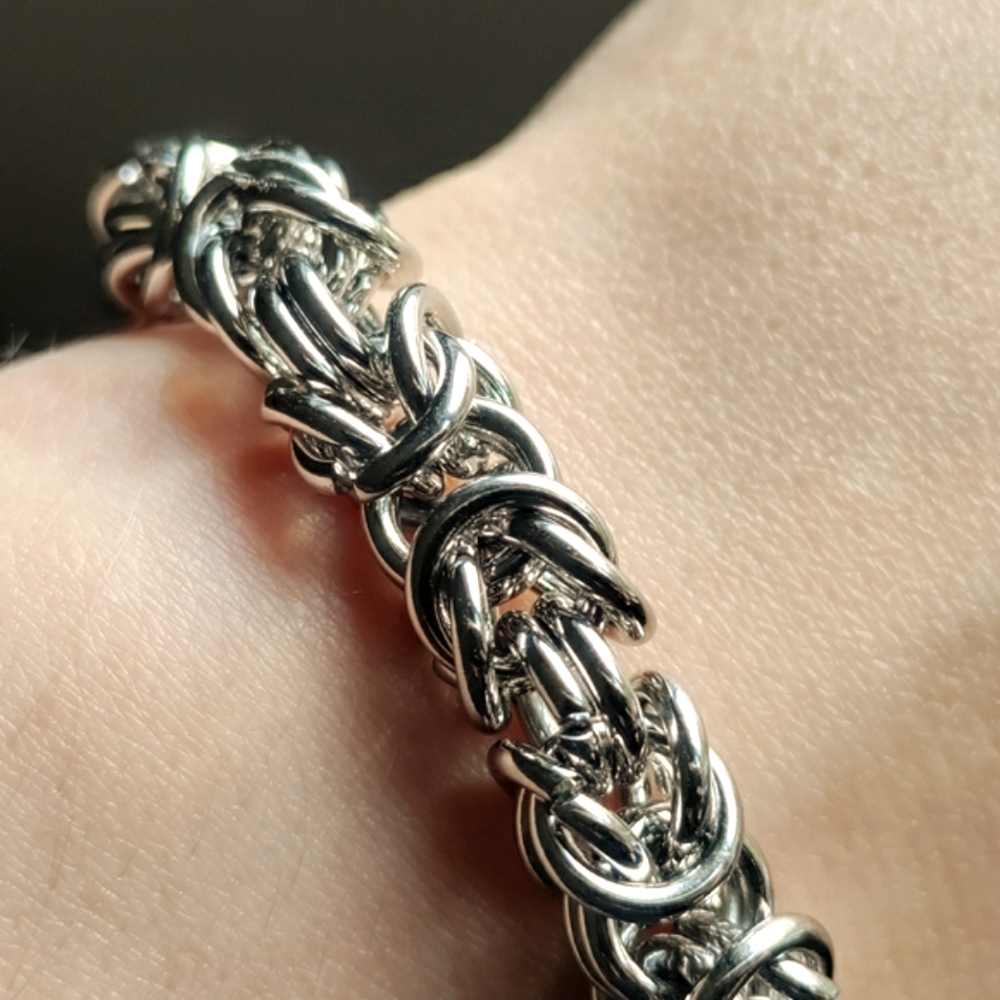 NEW Hoop Weave Pattern Silver Bracelet